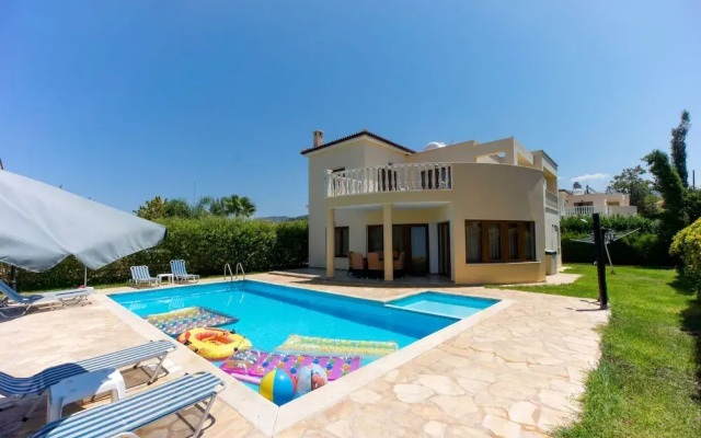 Villa Tsikkos Pende in Argaka