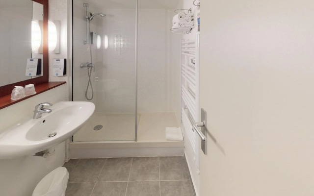 Campanile Chantilly Sud - Luzarches