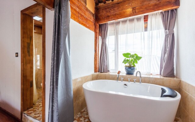 Lijiang Tailai Inn