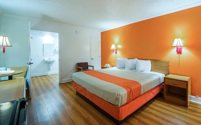 Motel 6 Perry, GA