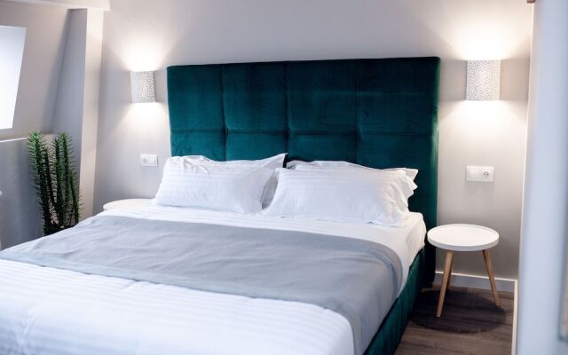 Spacious Apartment Center