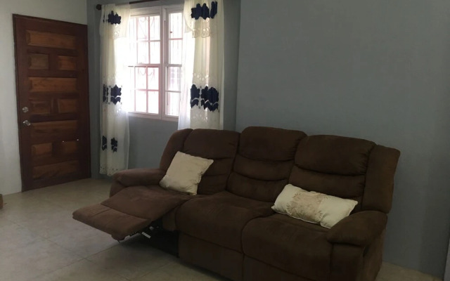 Ladyville 2Bed 2Bath