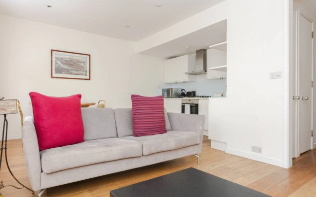 Contemporary 1 Bedroom Apartment Near Notting Hill