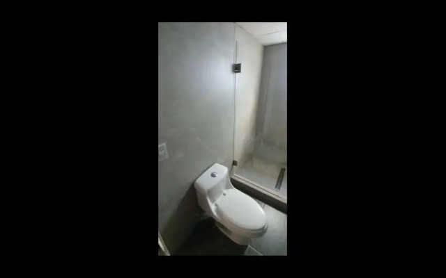 Cambero's Place - Centrally-located Loft-penthouse