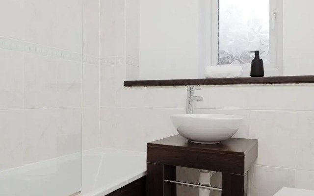 Welcoming 1BR flat near Park