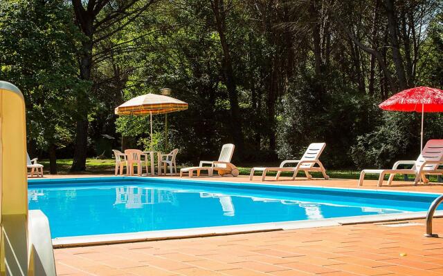 Gorgeous Holiday Home in Montecatini Val di Cecina with Pool