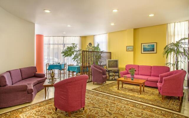 Nefeli Hotel
