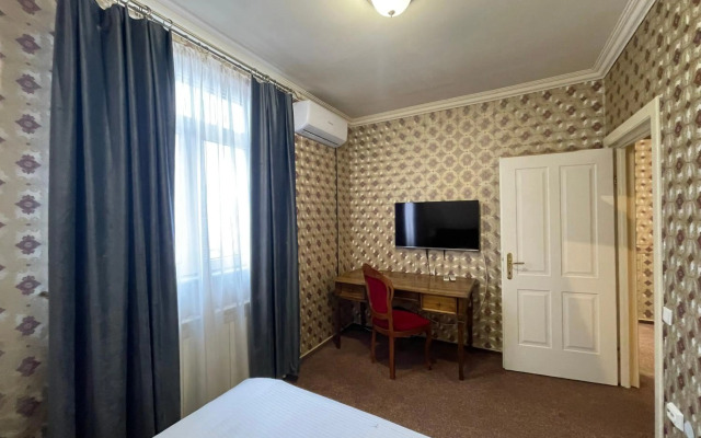 Topaz Boutique Hotel