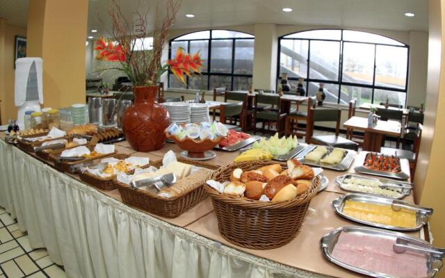 Nascimento Praia Hotel