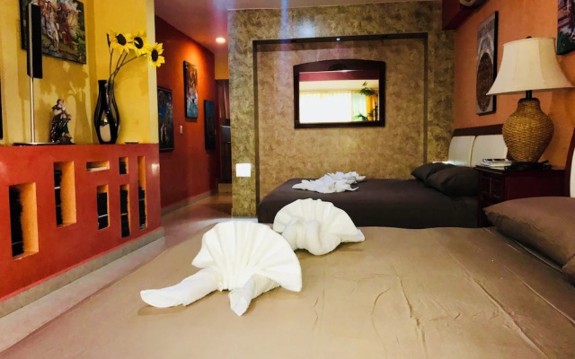 Beautiful 8 People Townhouse Villa Located in Playacar Phase 2