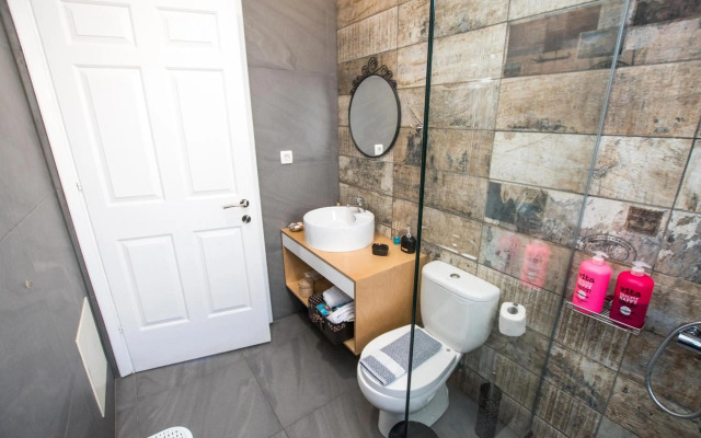 Modern Spacious Apartment