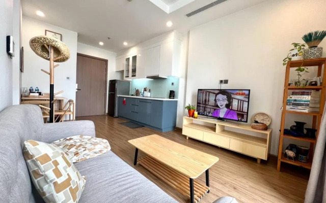 2 Bedrooms in luxury @Vinhomes Green Bay Ha Noi.