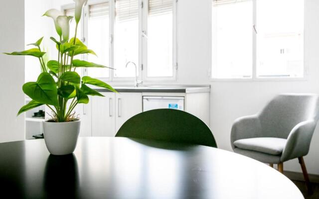 Alameda Principal FreshApartments by Bossh Apartments