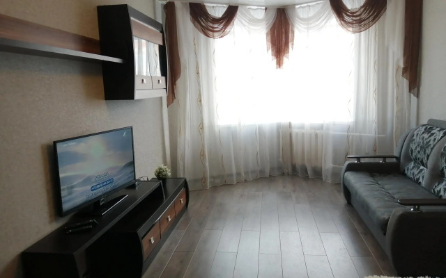 Lux Apartments на набережной Дубровинского 76