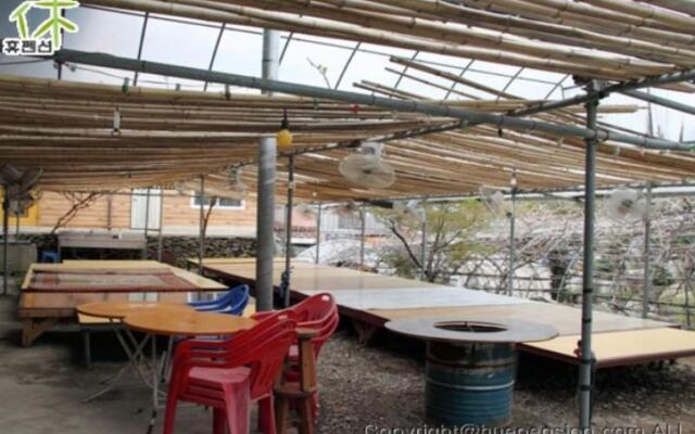 Sacheon Baegunimeomuneungot Pension