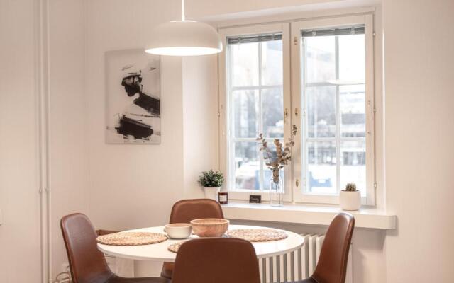 ULEABO New, Light and Roomy 61m² Apartment With Sauna!