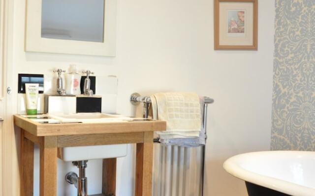 3 Bedroom Apartment in Clapham North