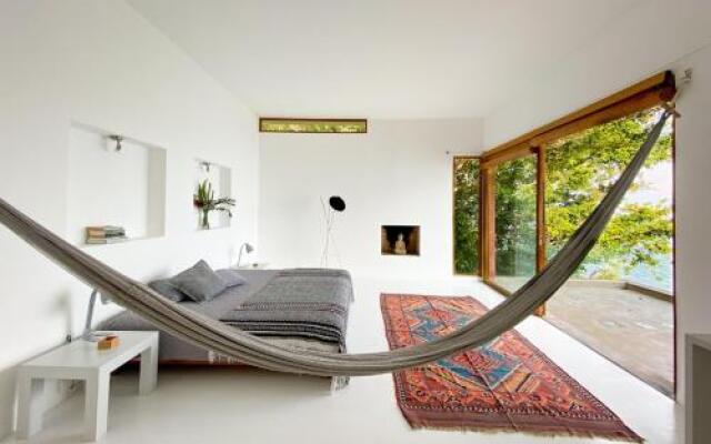 Anzan House