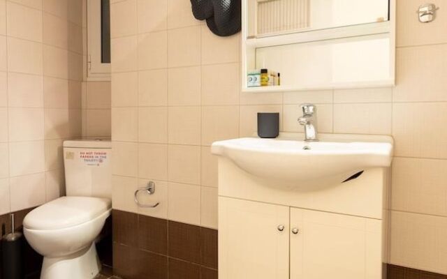 Arvali Glamorous and Quiet apartment