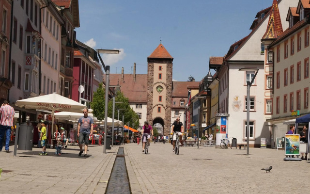 Loft Style 3 Room Apartment + terrace