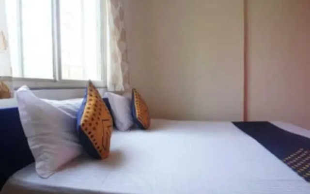 OYO Flagship 91800 Hotel Chalukya Executive