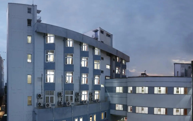 Sri Aarvee Hotels