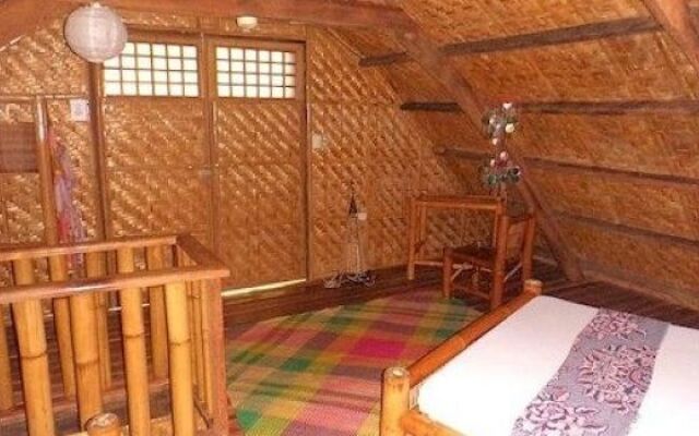 Alumbung Tropical Living