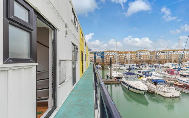 On the Water 3 with Free Parking | By My Getaways