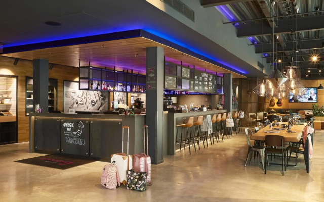 Moxy York