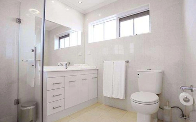 Quality Hotel Melbourne Airport