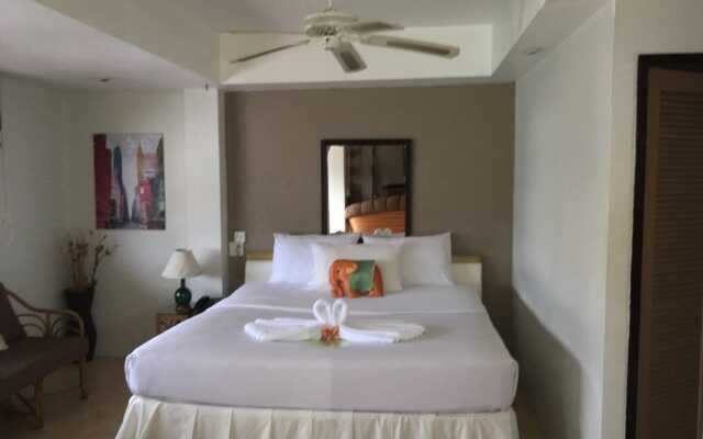 Summer Breeze Hotel