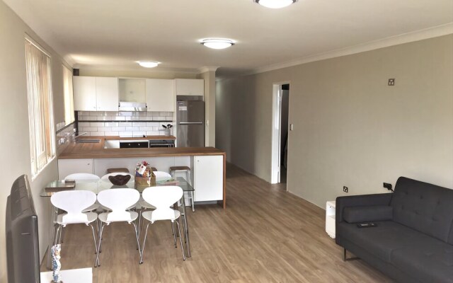 Wallis View - Lakeside Family Retreat