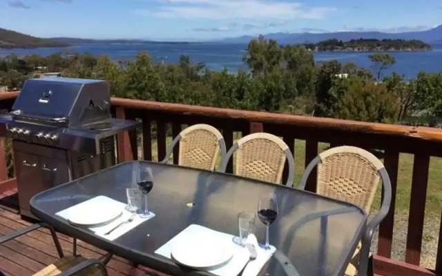 Discover Bruny Island Holiday Accommodation