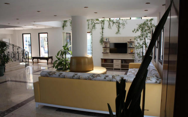 Bronze Hotel