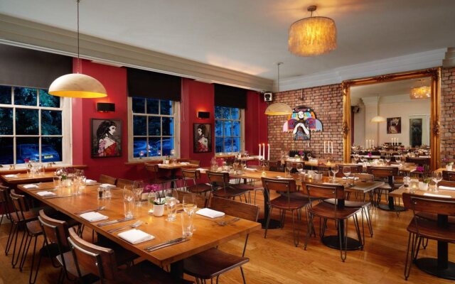 Berkeley Square Hotel