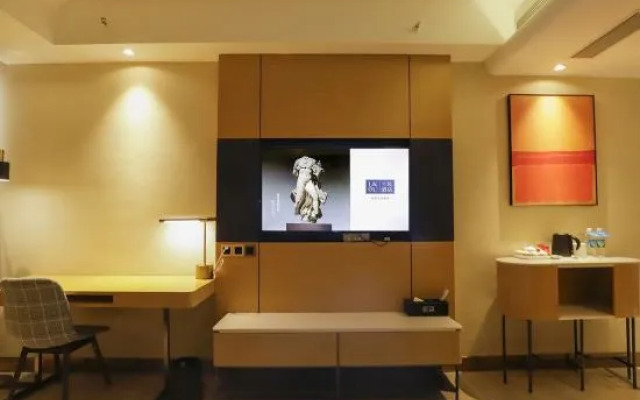 Shuyi Lanou Hotel (Mangshi Airport)