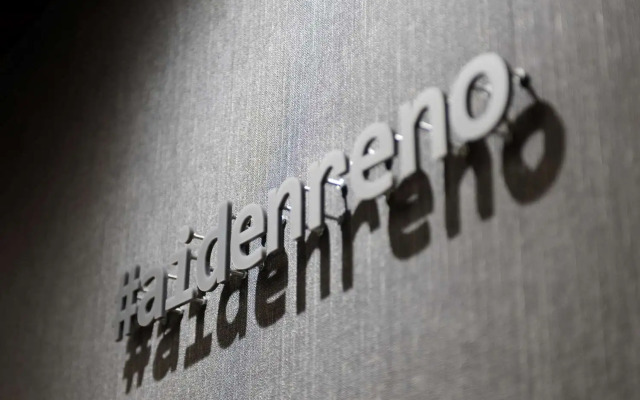 Super 8 by Wyndham Meadow Wood Courtyard