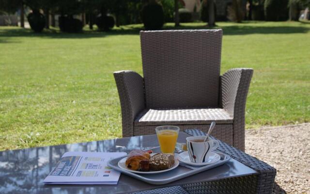 Domaine des Cèdres : Logis Hôtel, Résidence, Gîtes et Insolites