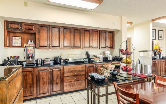 Econo Lodge Moss Point - Pascagoula