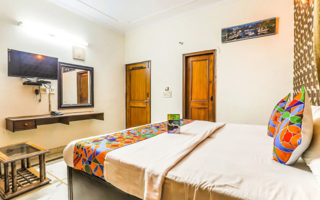FabHotel Hari Villa