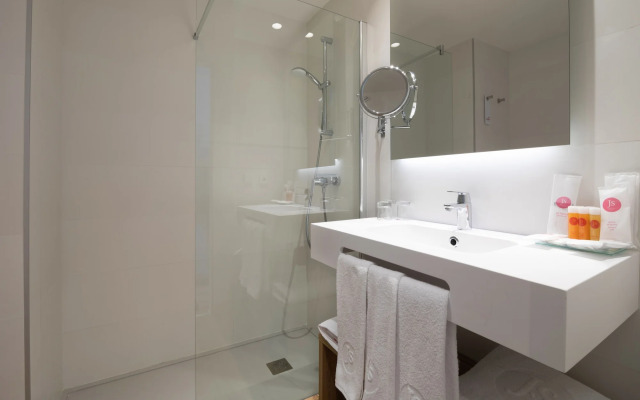 Hotel JS Yate