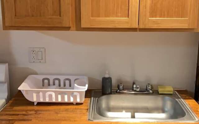 Manhattan Private Bedroom Hostel