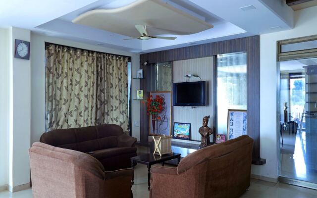 OYO 4198 Hotel Shri Sai Murli