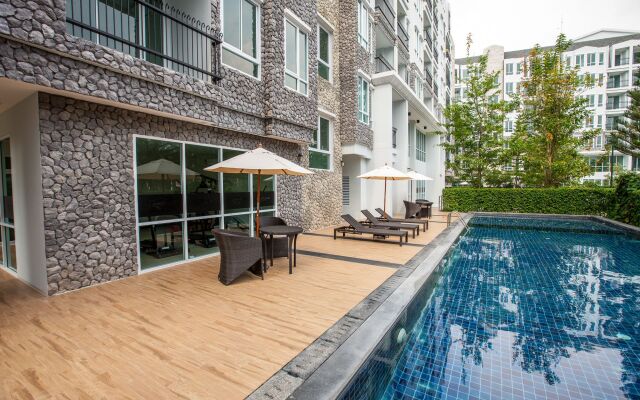 Courtyard Khaoyai by P.K.