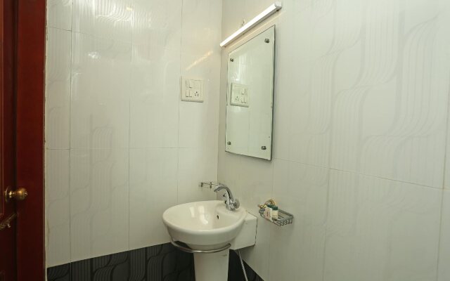 Grest Hotel by OYO Rooms