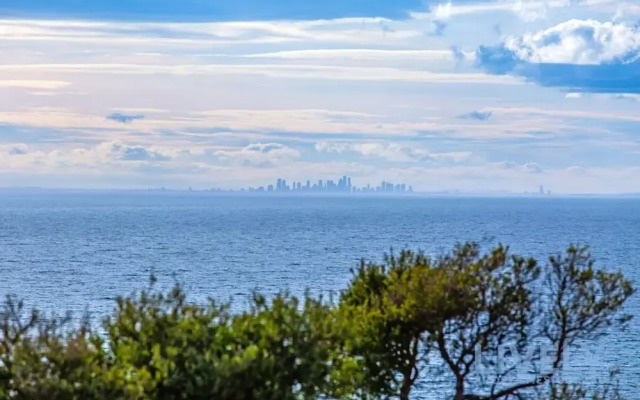 The Ocean s Edge Luxury Entertainer With Views
