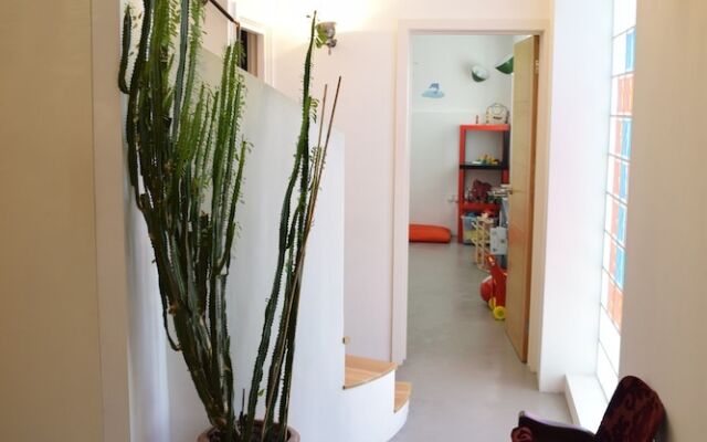 3 Bedroom Mews House in West London