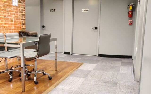 U Street Capsule Hostel