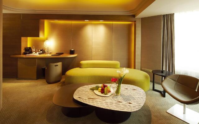 Elegant Hotel Shanghai Bund