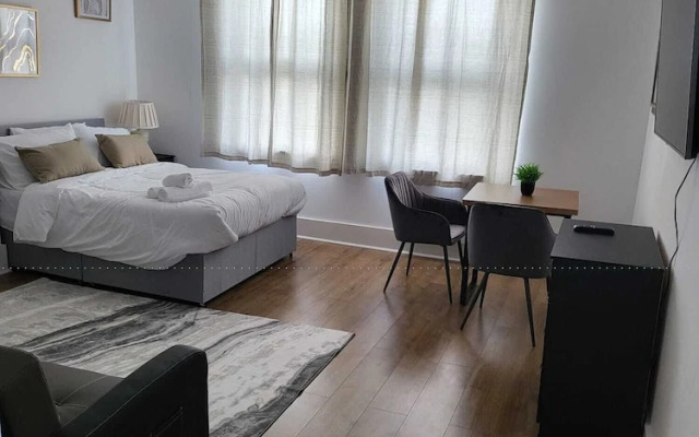 Immaculate 1-bedroom in Greenhithe